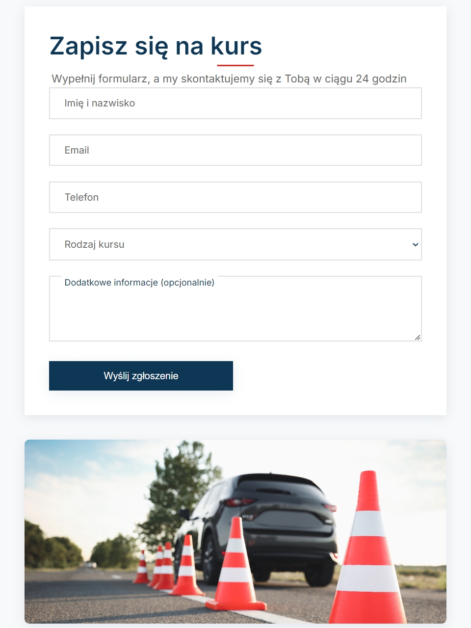 Strona szkoły jazdy na tablecie - widok 4