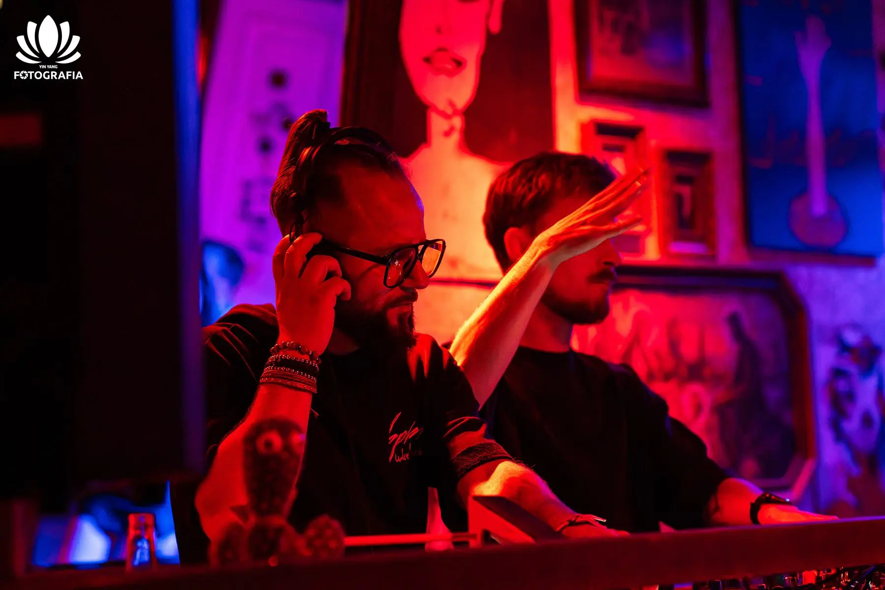 Event muzyczny - scena i światło